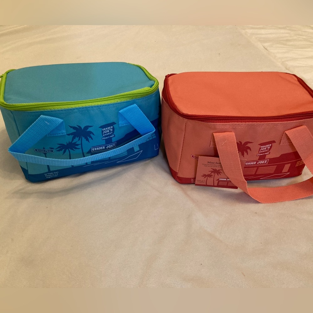 Trader Joe’s limited Mini Insulated Bag - set of peach and blue